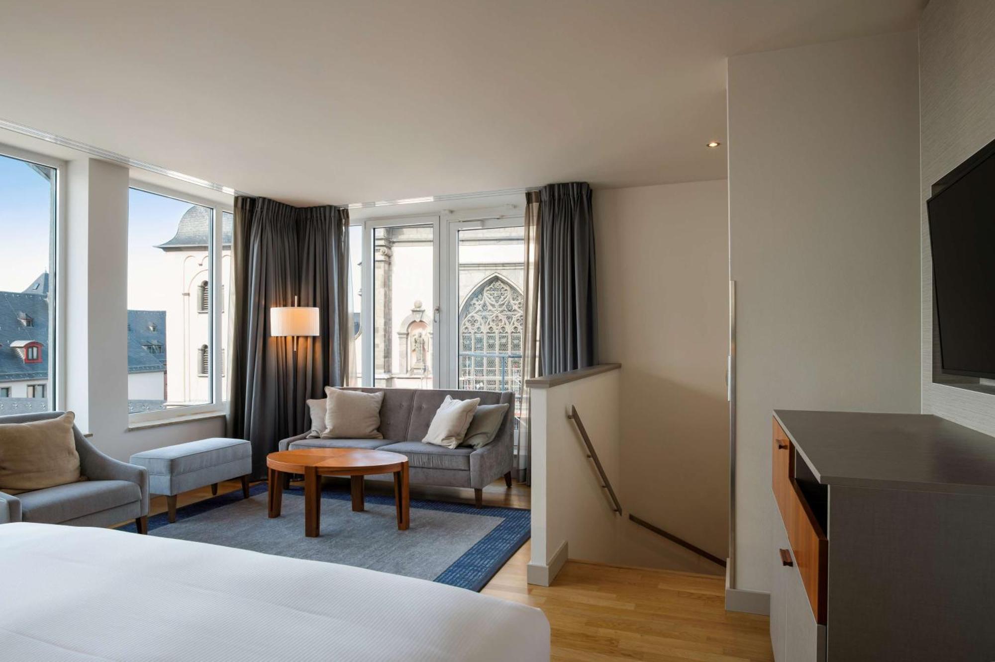 Hilton Cologne Hotel Exterior photo