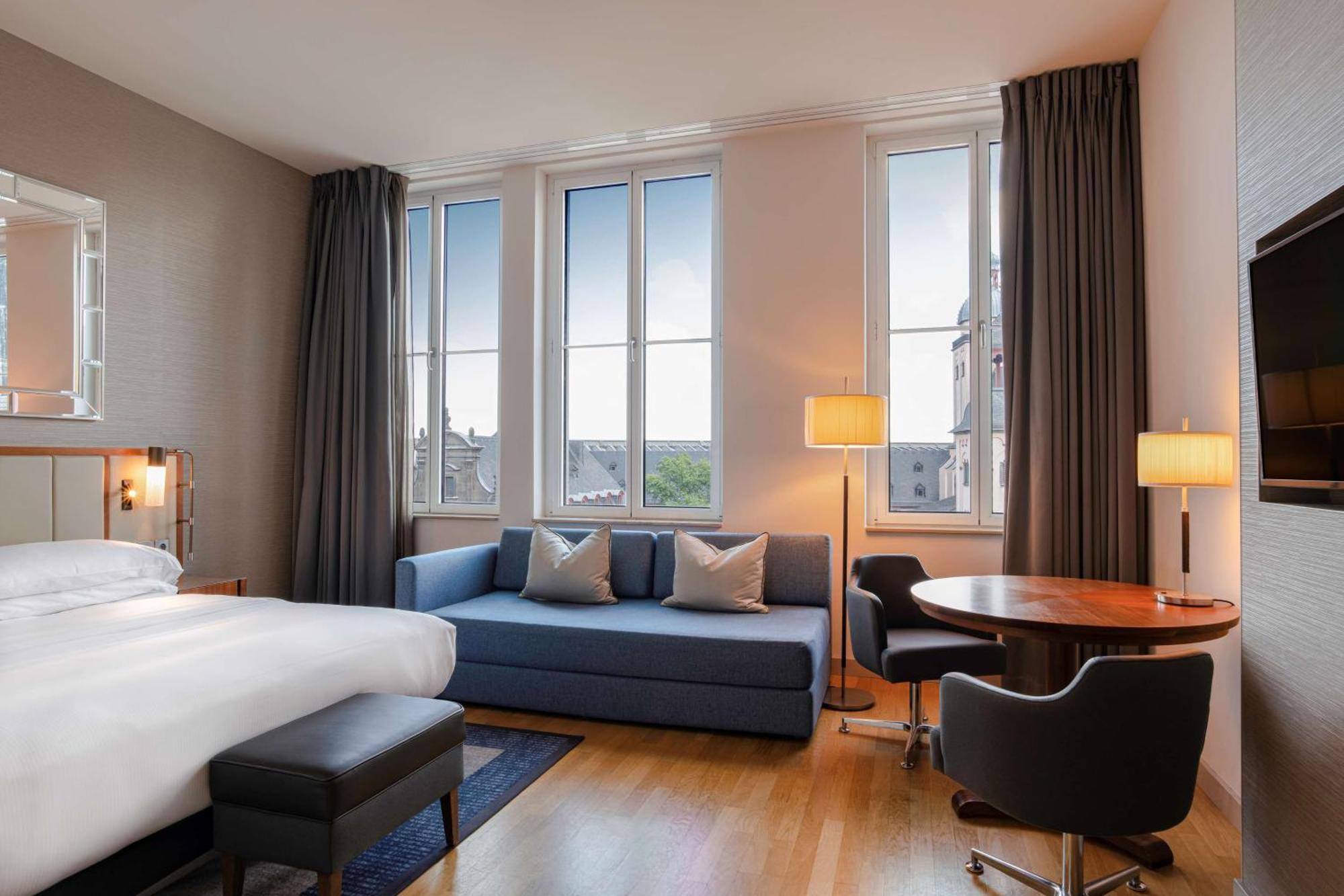 Hilton Cologne Hotel Exterior photo