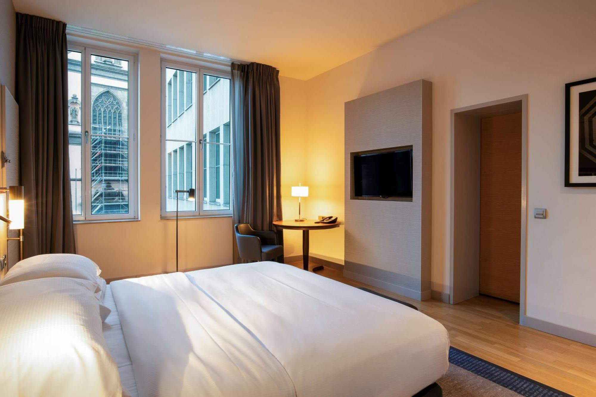 Hilton Cologne Hotel Exterior photo
