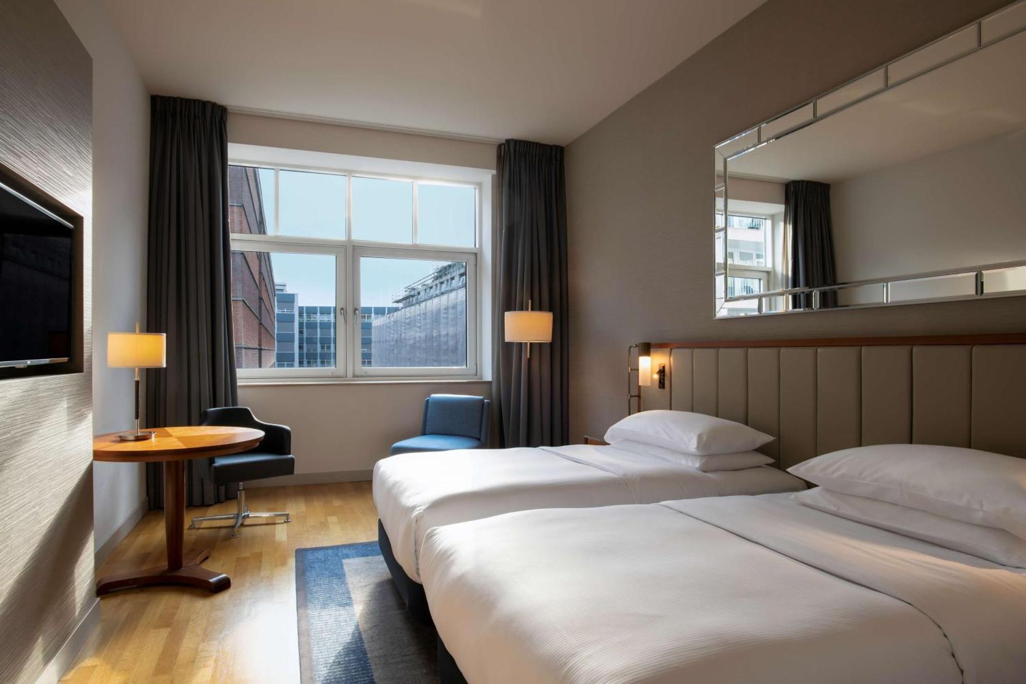 Hilton Cologne Hotel Exterior photo